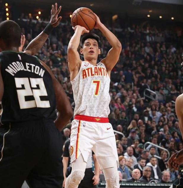 爱游戏官网网页版入口-这也行？风云突变孟菲斯灰熊今晚再遭质疑密尔沃基雄鹿临场应变备战NBA季后赛，拜仁慕尼黑迎来里程碑