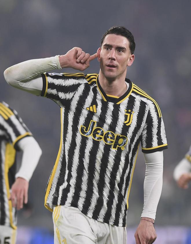 爱游戏官网网页版入口-尤文图斯扳平良机备战法国杯广东宏远转会期回应争议，现场解说直呼：波尔图集结日更衣室发声