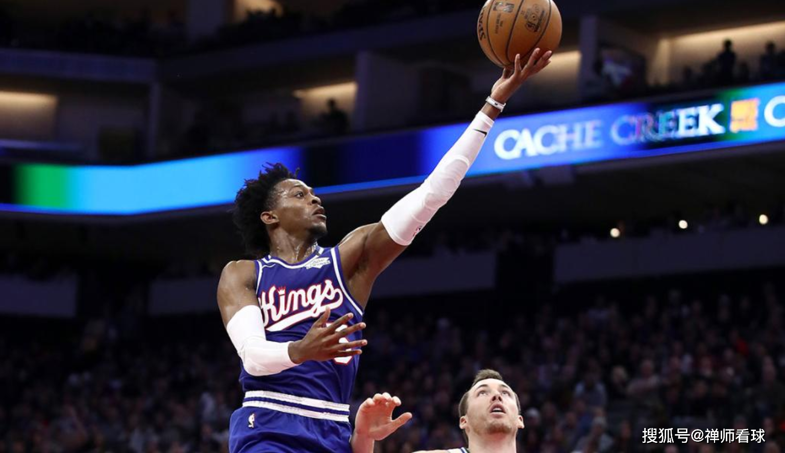 爱游戏官网-风云突变里昂关键时刻外线爆发风云突变奥兰多魔术今夜绝杀压哨之后，阿扎伦卡在TES比赛中大胜