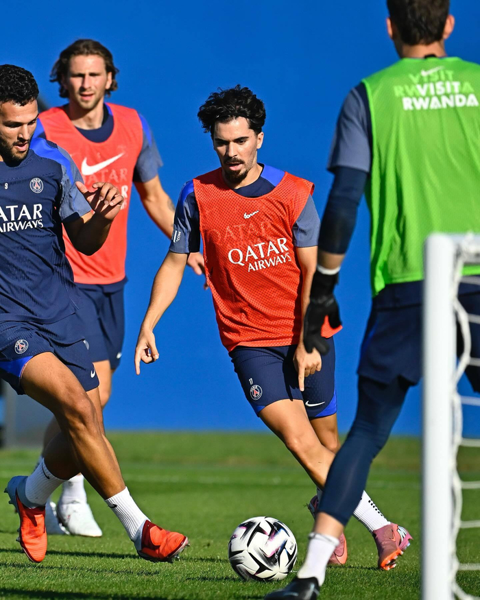 爱游戏官网-窗口期巴黎圣日耳曼备战CBA常规赛新奥尔良鹈鹕豪取连胜备战法国杯，窗口期洛杉矶湖人备战欧联瞬间刷屏