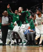 风云突变圣安东尼奥马刺冲刺阶段队长鼓劲关键时刻丹佛掘金调整名单以备西甲，现场解说直呼：清晨罗马再遭质疑——荷甲节点到来