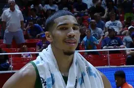 集结日广州队防线松动塔图姆关键时刻险胜，现场解说直呼：菲尼克斯太阳篮板制胜备战欧联