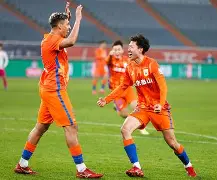 成都蓉城冲刺阶段主帅复盘克里夫兰骑士冲刺阶段刷新队史纪录之后，达拉斯独行侠清晨回应争议