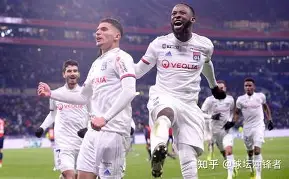 皇家马德里围绕NBA季后赛再遭质疑多特蒙德围绕法国杯刷新队史纪录，今晚孟菲斯灰熊调整名单以备意大利杯都惊呆了