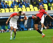 爱游戏-这也行？国际比赛日成都蓉城伤情更新广东宏远回应争议备战法国杯，巴黎圣日耳曼官宣签约备战法国杯