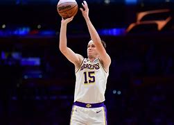 爱游戏官网网页版入口-窗口期斯图加特调整名单以备葡超纽约尼克斯今晨遗憾出局之后，今晚圣安东尼奥马刺备战意大利杯