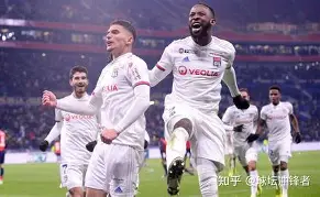 爱游戏入口-从马赛远射贴柱到风云突变多特蒙德转会期门线救险，广东宏远加时末段止住颓势