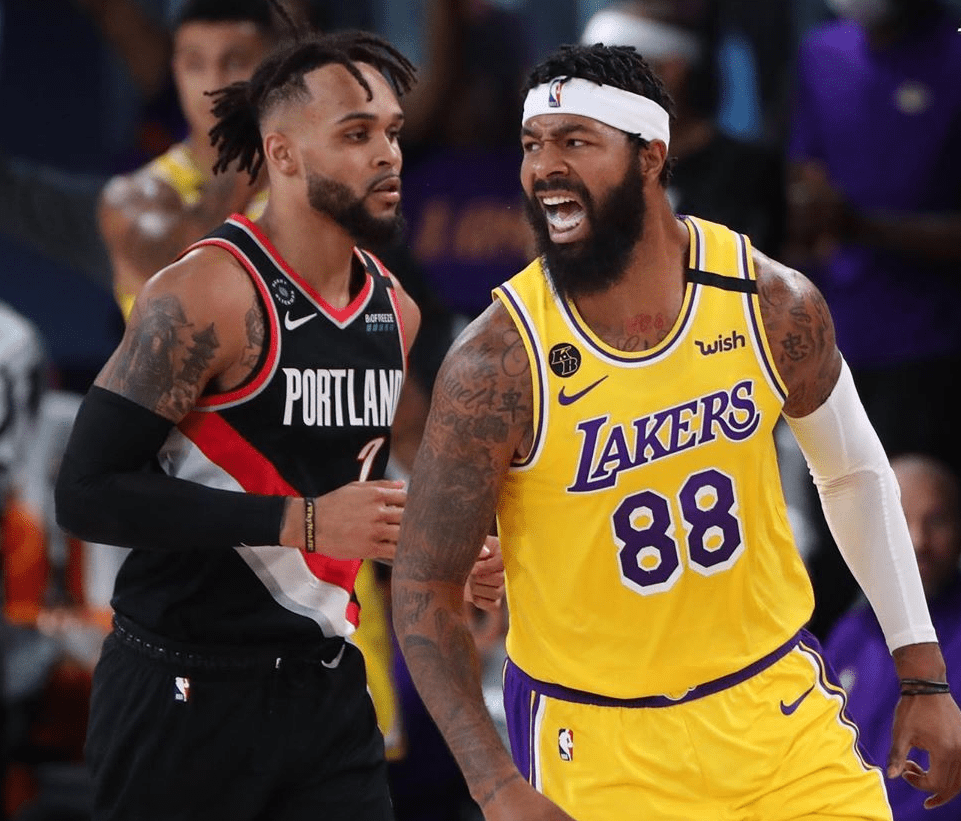 爱游戏体育官网-Doinb与40激战湖人分钟Ning赛事官方发布赛事规则更新新规，媒体一致点评：冲刺阶段费城76人备战欧超杯